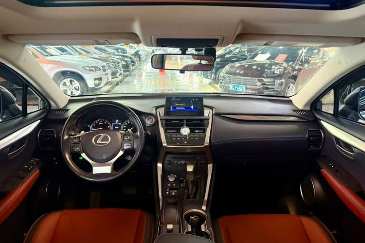 Used Lexus NX 2015 200T All-Wheel-Drive Fēngshàng Edition Interior 1
