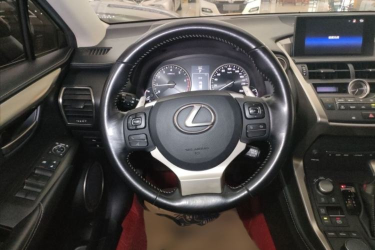 Used Lexus NX 2015 200T All-Wheel-Drive Fēngshàng Edition Interior 2