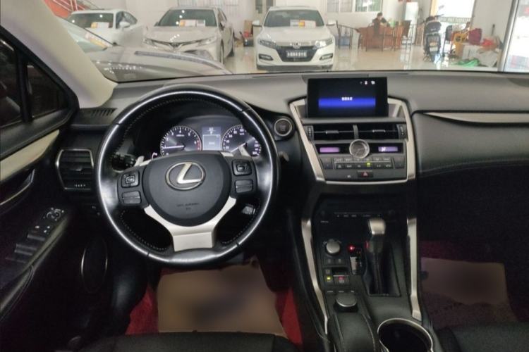 Used Lexus NX 2015 200T All-Wheel-Drive Fēngshàng Edition Interior 3