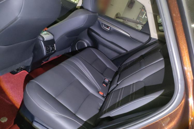 Used Lexus NX 2015 200T All-Wheel-Drive Fēngshàng Edition Left Rear Seat