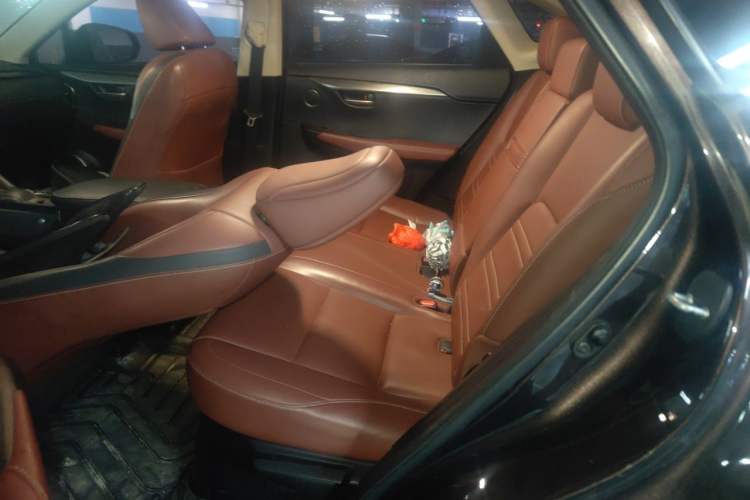 Used Lexus NX 2015 300h Front-Drive Fēngshàng Edition Left Rear Seat