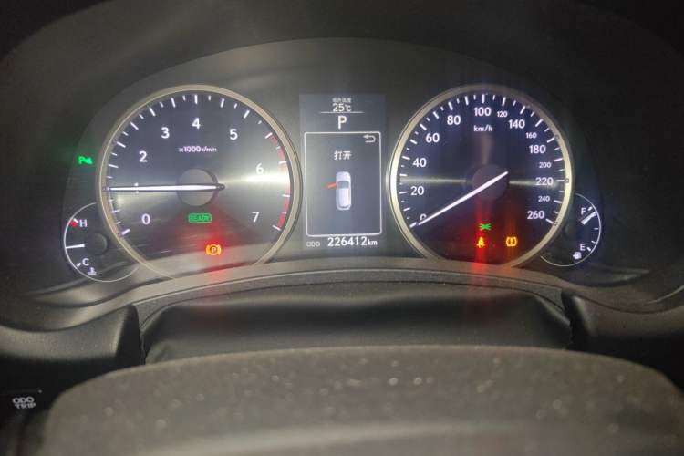 Used Lexus NX 2015 300h Front-Drive Fēngshàng Edition Odometer Close Up