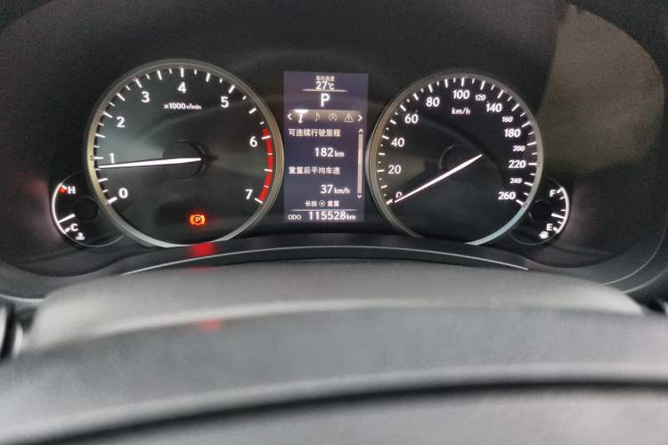 Used Lexus NX 2015 200T All-Wheel-Drive Fēngshàng Edition Odometer Close Up