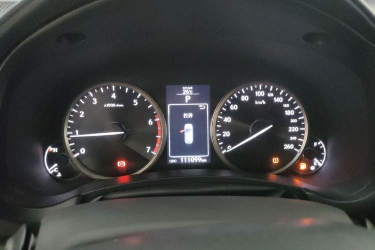Used Lexus NX 2015 200T All-Wheel-Drive Fēngshàng Edition Odometer Close Up