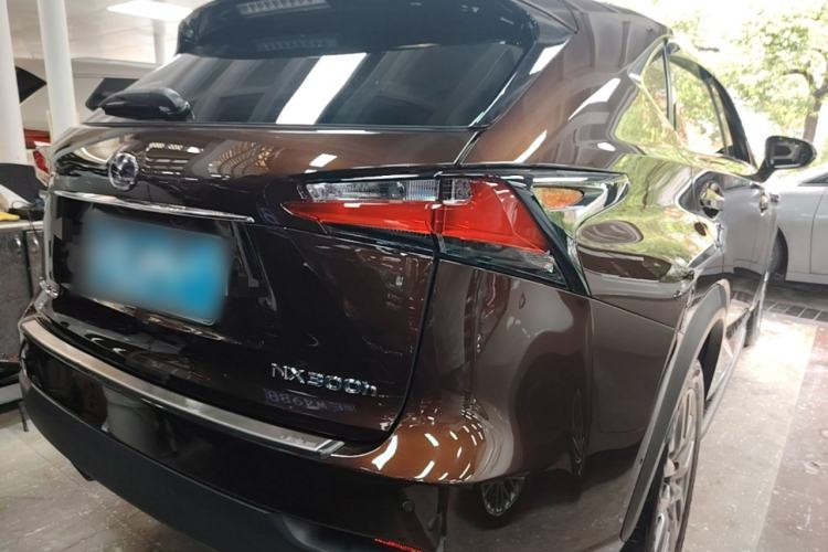Used Lexus NX 2015 300h All-Wheel-Drive Fēngzhì Edition Rear Right 45 Deg