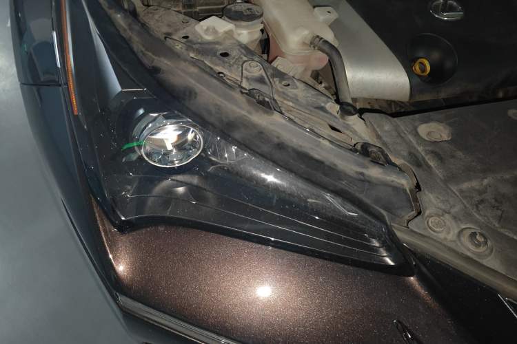 Used Lexus NX 2015 200 Front-Wheel Drive X-Trail SE Edition Right Front Headlight