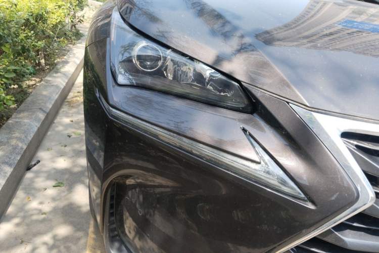Used Lexus NX 2015 200T All-Wheel-Drive Fēngshàng Edition Right Front Headlight