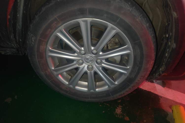 Used Lexus NX 2015 300h Front-Drive Fēngshàng Edition Right Front Wheel Hub
