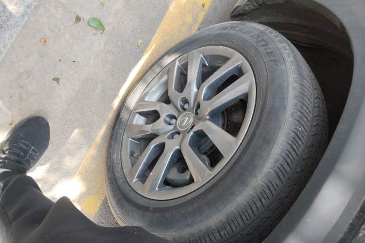 Used Lexus NX 2015 200T All-Wheel-Drive Fēngshàng Edition Right Front Wheel Hub