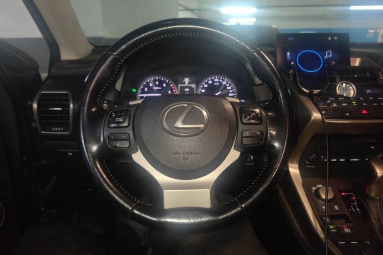 Used Lexus NX 2015 300h Front-Drive Fēngshàng Edition Steering Wheel