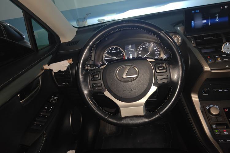 Used Lexus NX 2015 200 Front-Wheel Drive X-Trail SE Edition Steering Wheel
