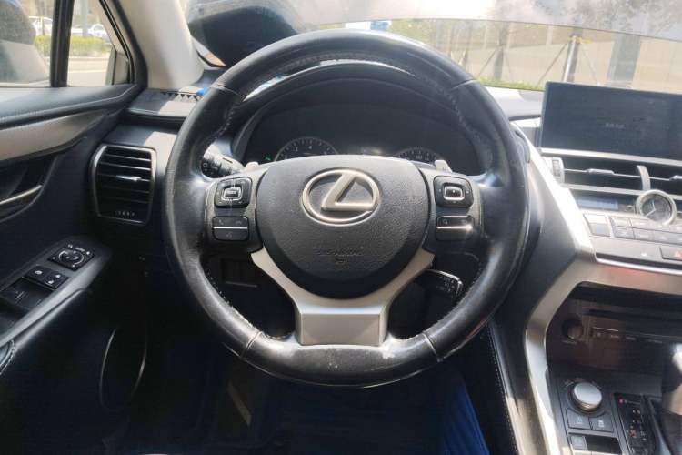 Used Lexus NX 2015 200T All-Wheel-Drive Fēngshàng Edition Steering Wheel