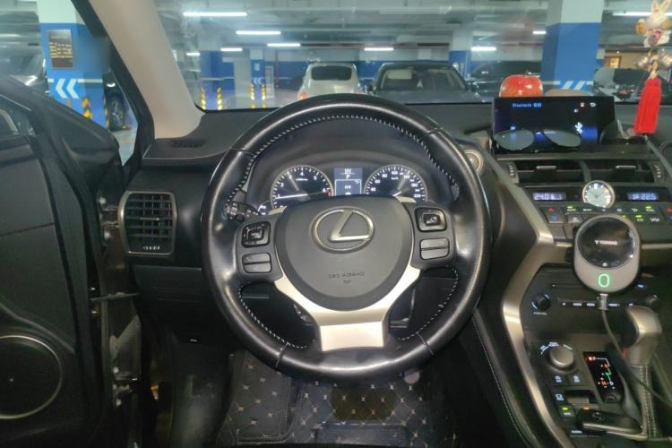 Used Lexus NX 2015 200 Front-Wheel Drive X-Trail SE Edition Steering Wheel