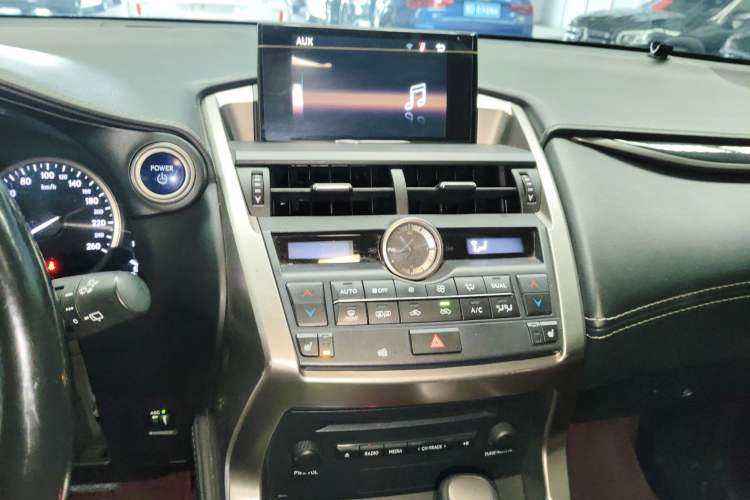 Used Lexus NX 2015 300h All-Wheel-Drive Fēngzhì Edition Audio And AC Panel
