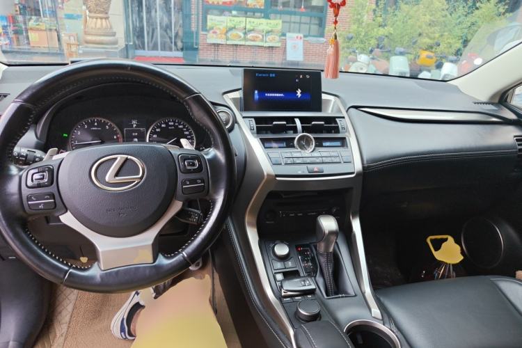 Used Lexus NX 2015 200T All-Wheel-Drive Fēngshàng Edition Center Console