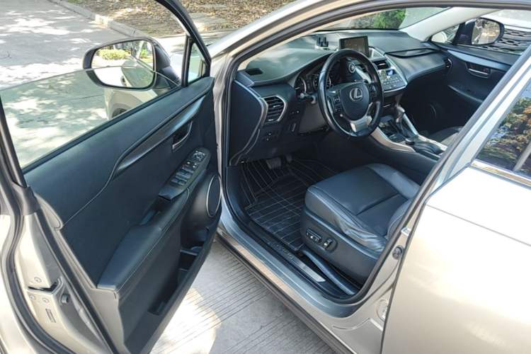 Used Lexus NX 2015 200T All-Wheel-Drive Fēngshàng Edition Driver Seat