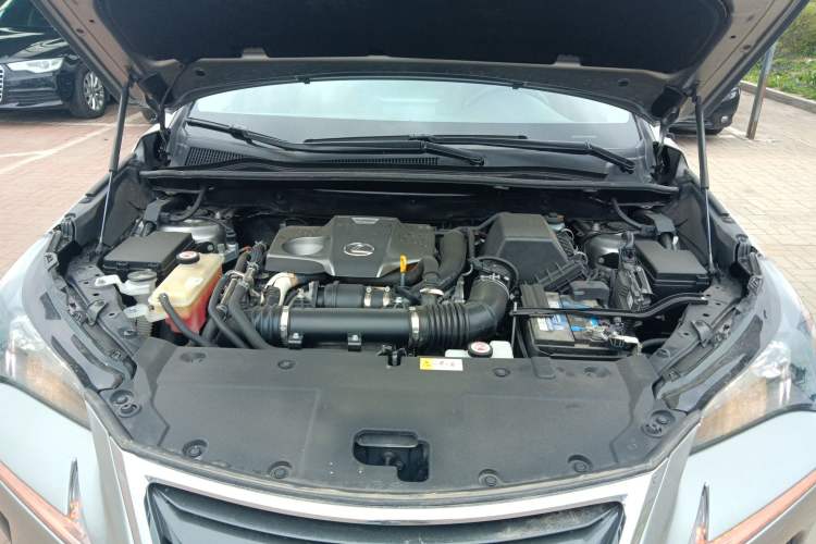 Used Lexus NX 2015 200T All-Wheel-Drive Fēngshàng Edition Engine Bay
