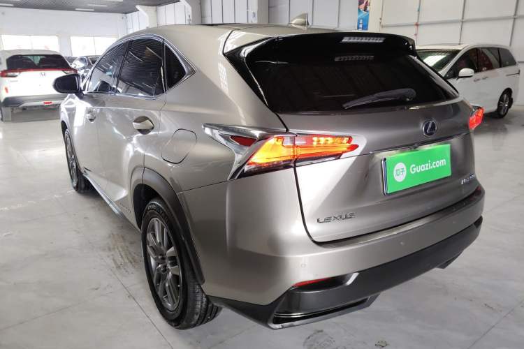 Used Lexus NX 2015 300h All-Wheel-Drive Fēngzhì Edition Exterior 2