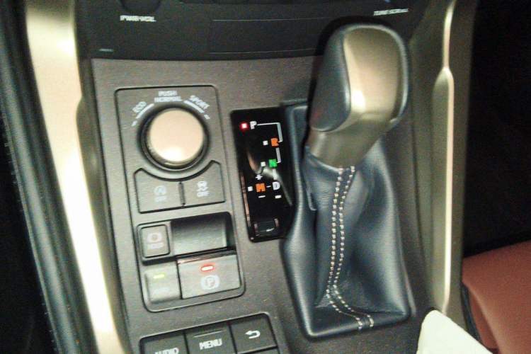 Used Lexus NX 2015 200T All-Wheel-Drive Fēngshàng Edition Gear Lever