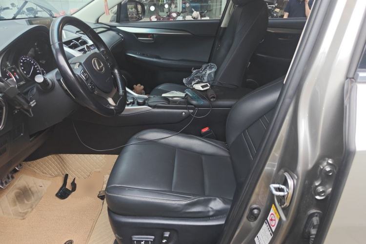 Used Lexus NX 2015 200T All-Wheel-Drive Fēngshàng Edition Left Front Seat