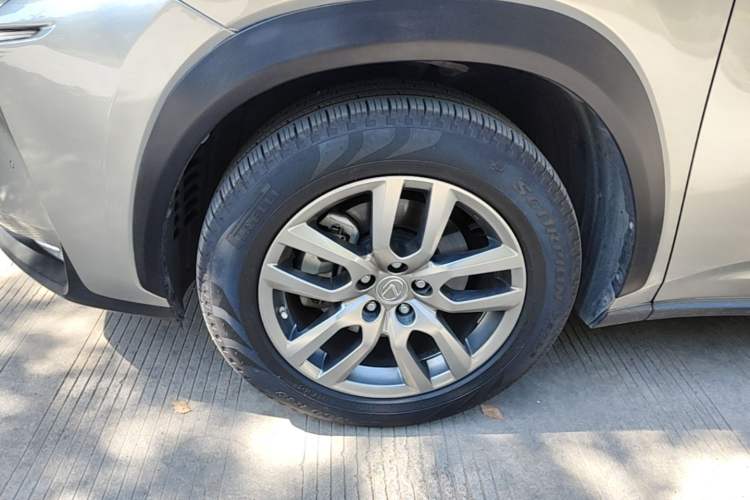 Used Lexus NX 2015 200T All-Wheel-Drive Fēngshàng Edition Left Front Wheel Hub