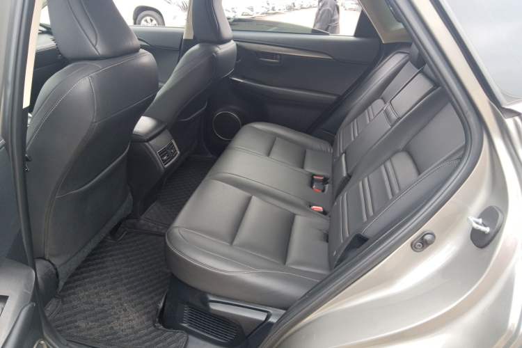 Used Lexus NX 2015 200T All-Wheel-Drive Fēngshàng Edition Left Rear Seat