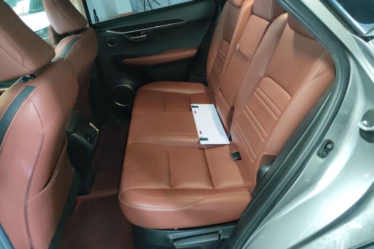 Used Lexus NX 2015 300h All-Wheel-Drive Fēngzhì Edition Left Rear Seat