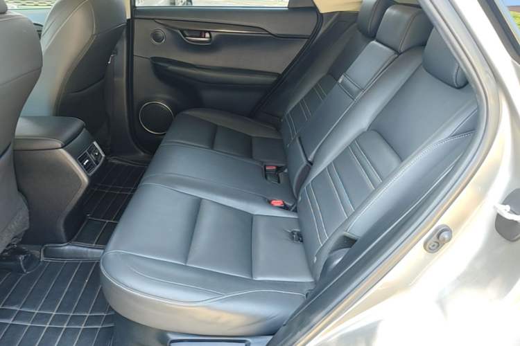 Used Lexus NX 2015 200T All-Wheel-Drive Fēngshàng Edition Left Rear Seat