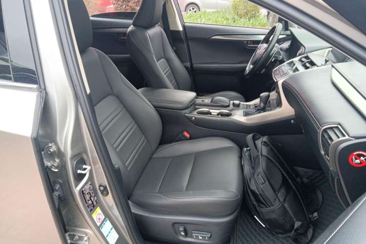 Used Lexus NX 2015 200T All-Wheel-Drive Fēngshàng Edition Right Front Seat