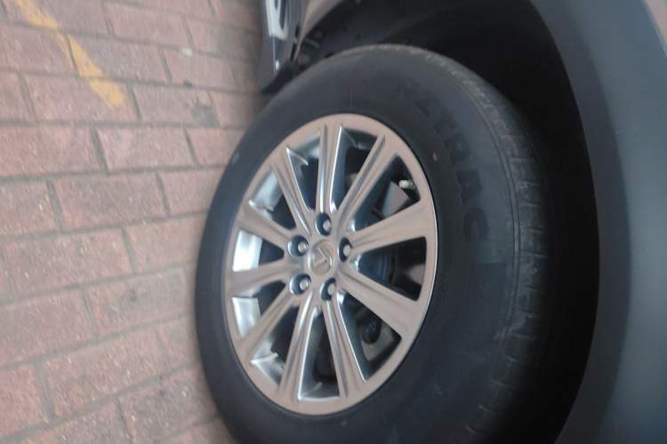 Used Lexus NX 2015 200 All-Wheel Drive Fēngshàng Edition Right Front Wheel Hub