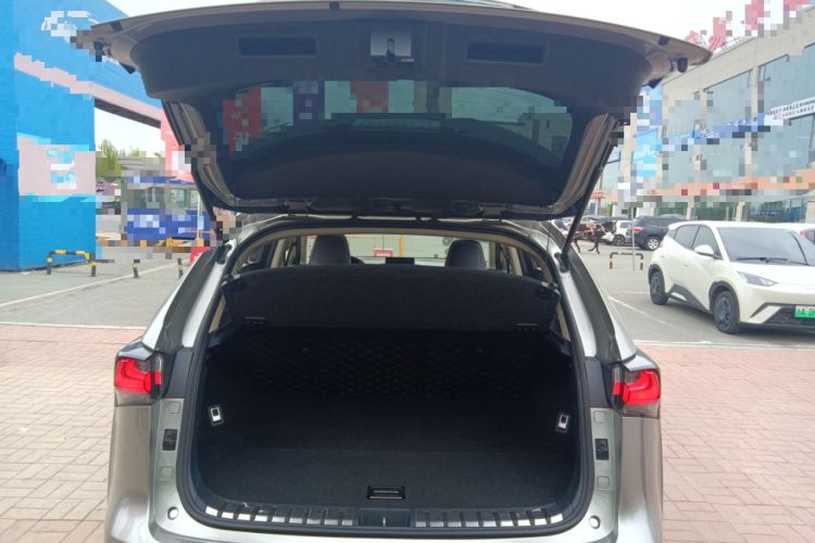 Used Lexus NX 2015 200T All-Wheel-Drive Fēngshàng Edition Trunk