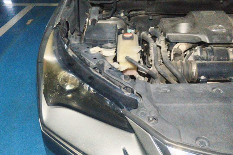 Used Lexus NX 2015 200T All-Wheel-Drive Fēngshàng Edition Engine Bay Right