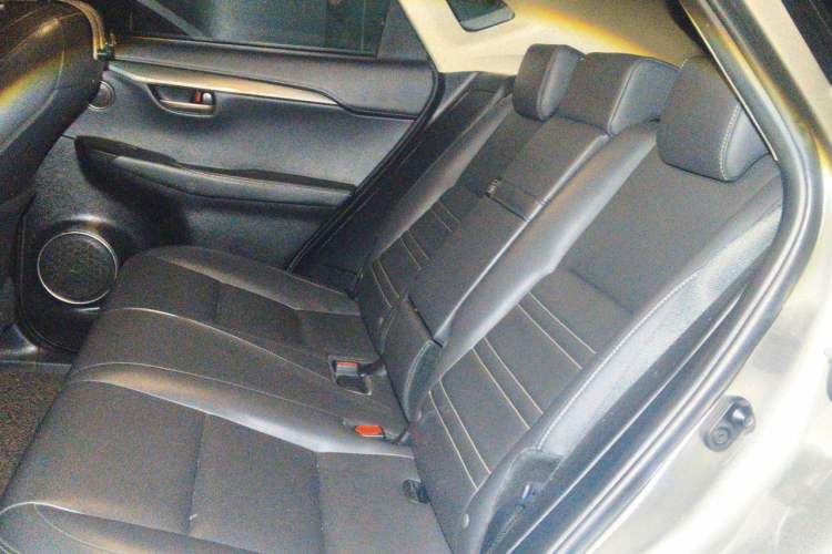 Used Lexus NX 2015 200T All-Wheel-Drive Fēngshàng Edition Left Rear Seat