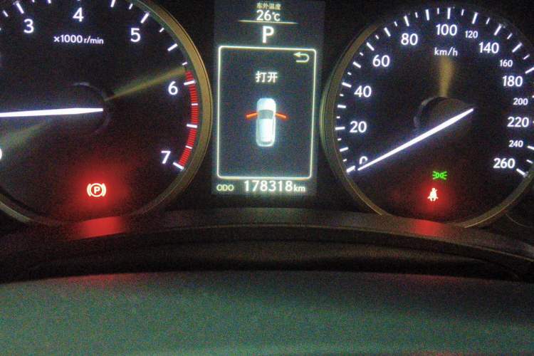 Used Lexus NX 2015 200T All-Wheel-Drive Fēngshàng Edition Odometer Close Up
