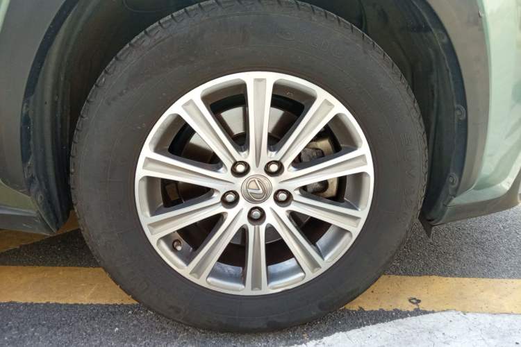 Used Lexus NX 2015 200 All-Wheel Drive Fēngshàng Edition Right Front Wheel Hub