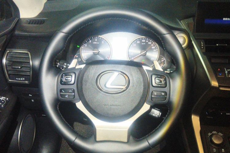 Used Lexus NX 2015 200T All-Wheel-Drive Fēngshàng Edition Steering Wheel