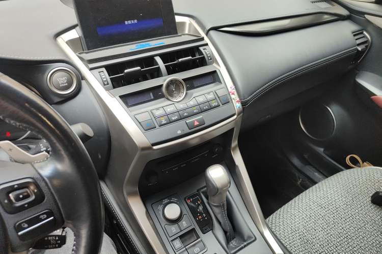 Used Lexus NX 2015 200T All-Wheel-Drive Fēngshàng Edition Audio And AC Panel