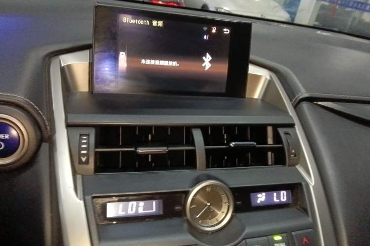 Used Lexus NX 2015 300h Front-Drive Fēngshàng Edition Audio And AC Panel