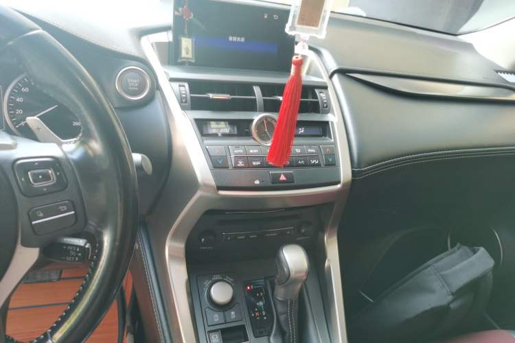 Used Lexus NX 2015 200T All-Wheel-Drive Fēngshàng Edition Audio And AC Panel