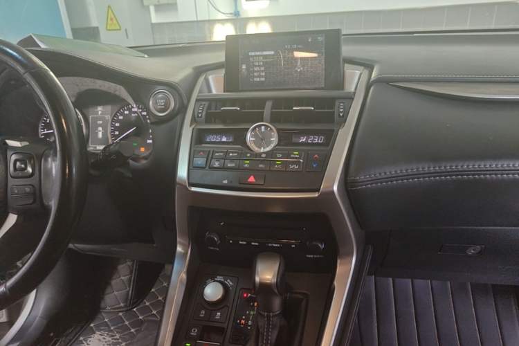 Used Lexus NX 2015 200 Front-Wheel Drive X-Trail SE Edition Audio And AC Panel