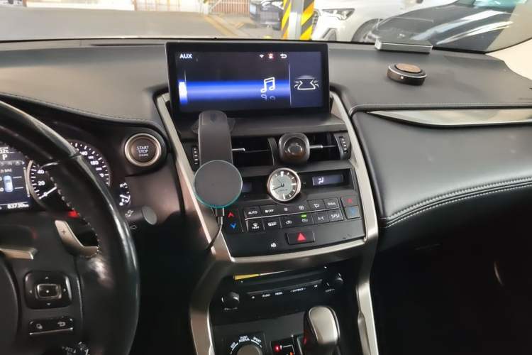 Used Lexus NX 2015 200T All-Wheel-Drive Fēngshàng Edition Audio And AC Panel