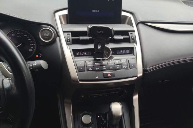 Used Lexus NX 2015 200T All-Wheel-Drive Fēngshàng Edition Audio And AC Panel