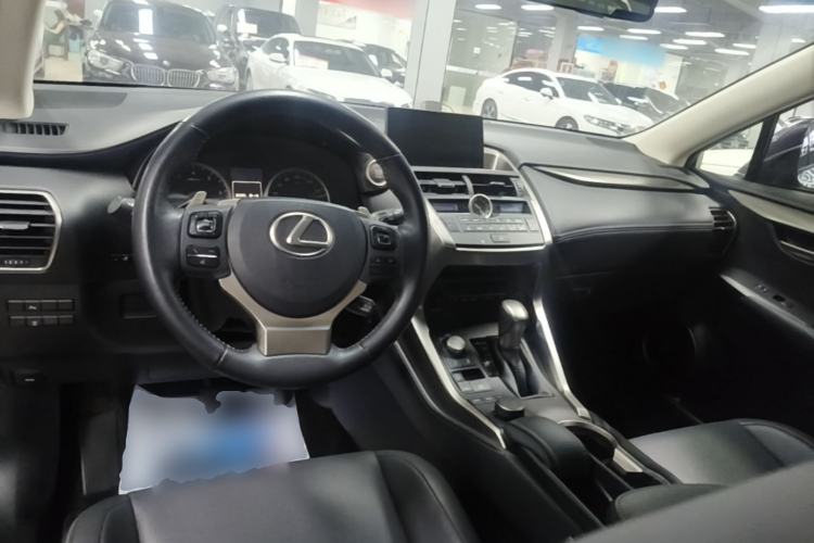 Used Lexus NX 2015 200T All-Wheel-Drive Fēngshàng Edition Center Console