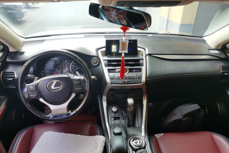 Used Lexus NX 2015 200T All-Wheel-Drive Fēngshàng Edition Center Console