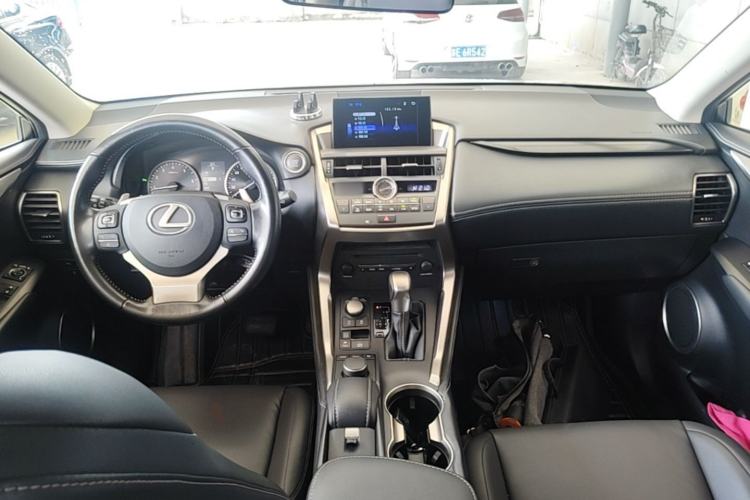 Used Lexus NX 2015 200T All-Wheel-Drive Fēngshàng Edition Center Console