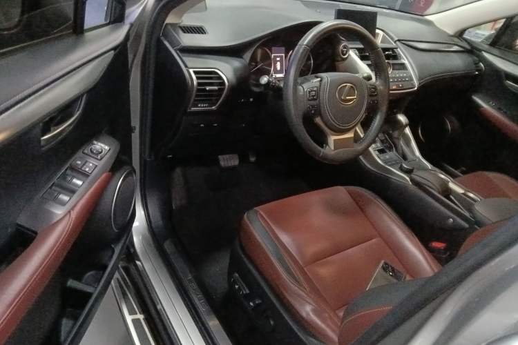 Used Lexus NX 2015 300h Front-Drive Fēngshàng Edition Driver Seat
