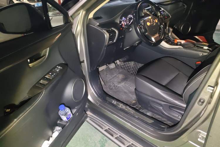 Used Lexus NX 2015 200 Front-Wheel Drive X-Trail SE Edition Driver Seat