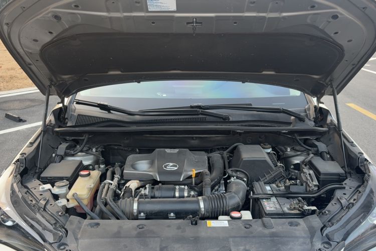 Used Lexus NX 2015 200T All-Wheel-Drive Fēngshàng Edition Engine Bay