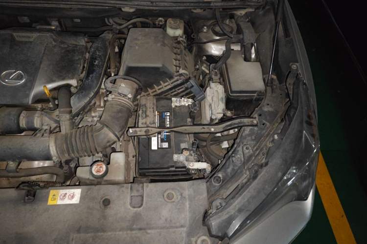 Used Lexus NX 2015 200T All-Wheel-Drive Fēngshàng Edition Engine Bay Left
