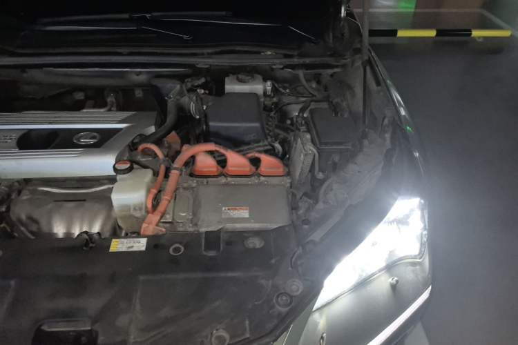Used Lexus NX 2015 300h All-Wheel Drive Sharp Edition Engine Bay Left